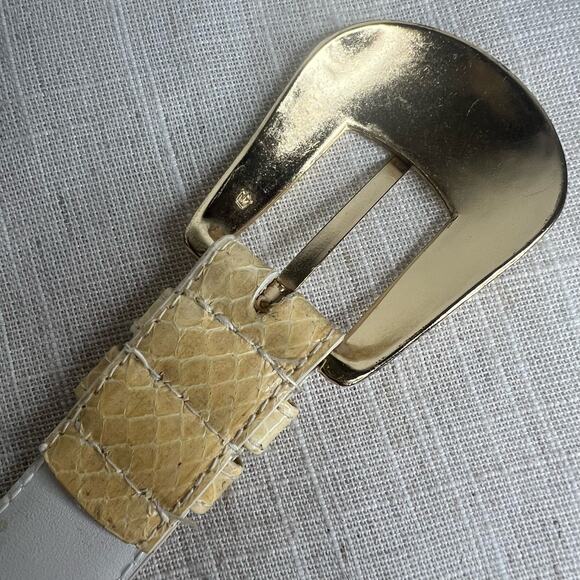 Vintage 80s Size Medium Beige Snakeskin Leather Belt Gold Buckle Classic - Picture 3 of 9